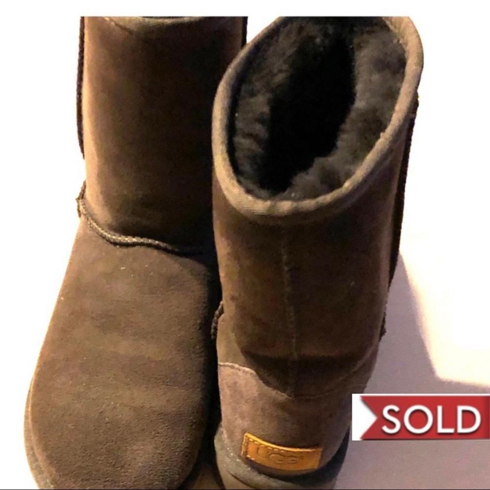 [SOLD] UGG CLASSIC SHORT II BOOT